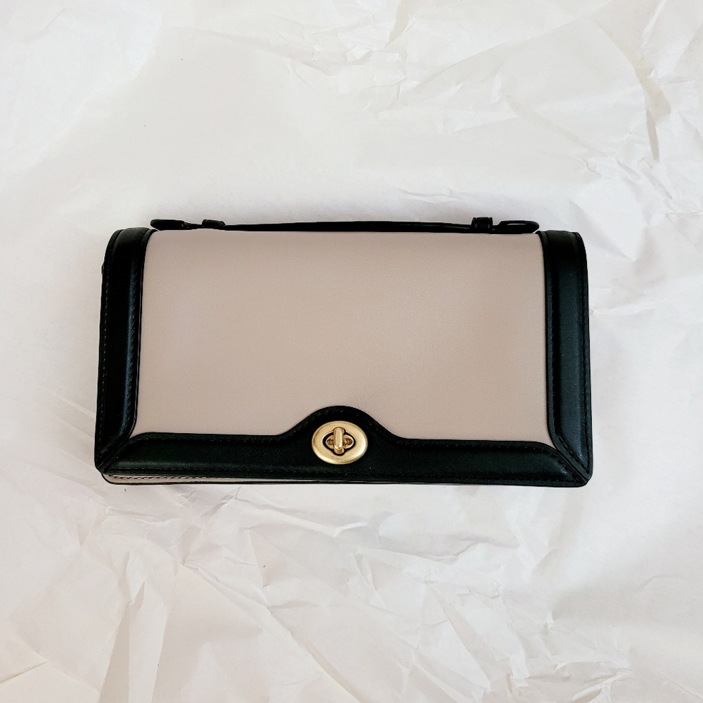 COACH  Riley Chain Clutch In Colorblock WALLET ON CHAIN - Picture 16 of 16